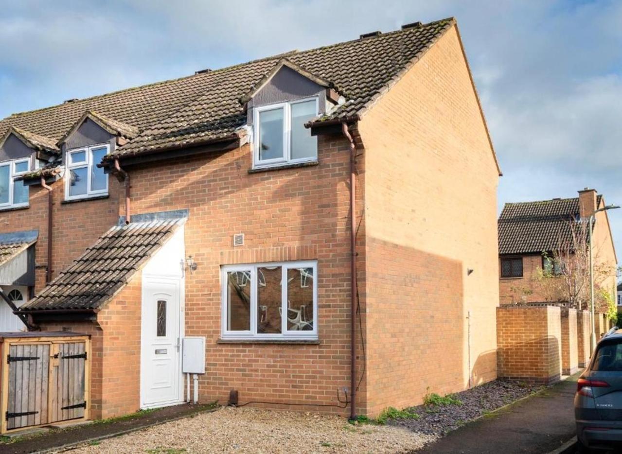Modern 2 Bed House Close To Village Centre Kidlington Εξωτερικό φωτογραφία